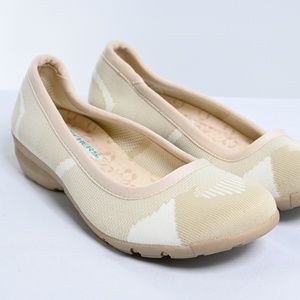 Skechers Size 7 loafers